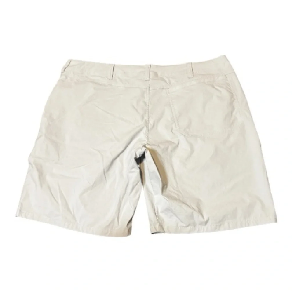 Under Armour Loose Light Gray Men's Classic Shorts Size 42